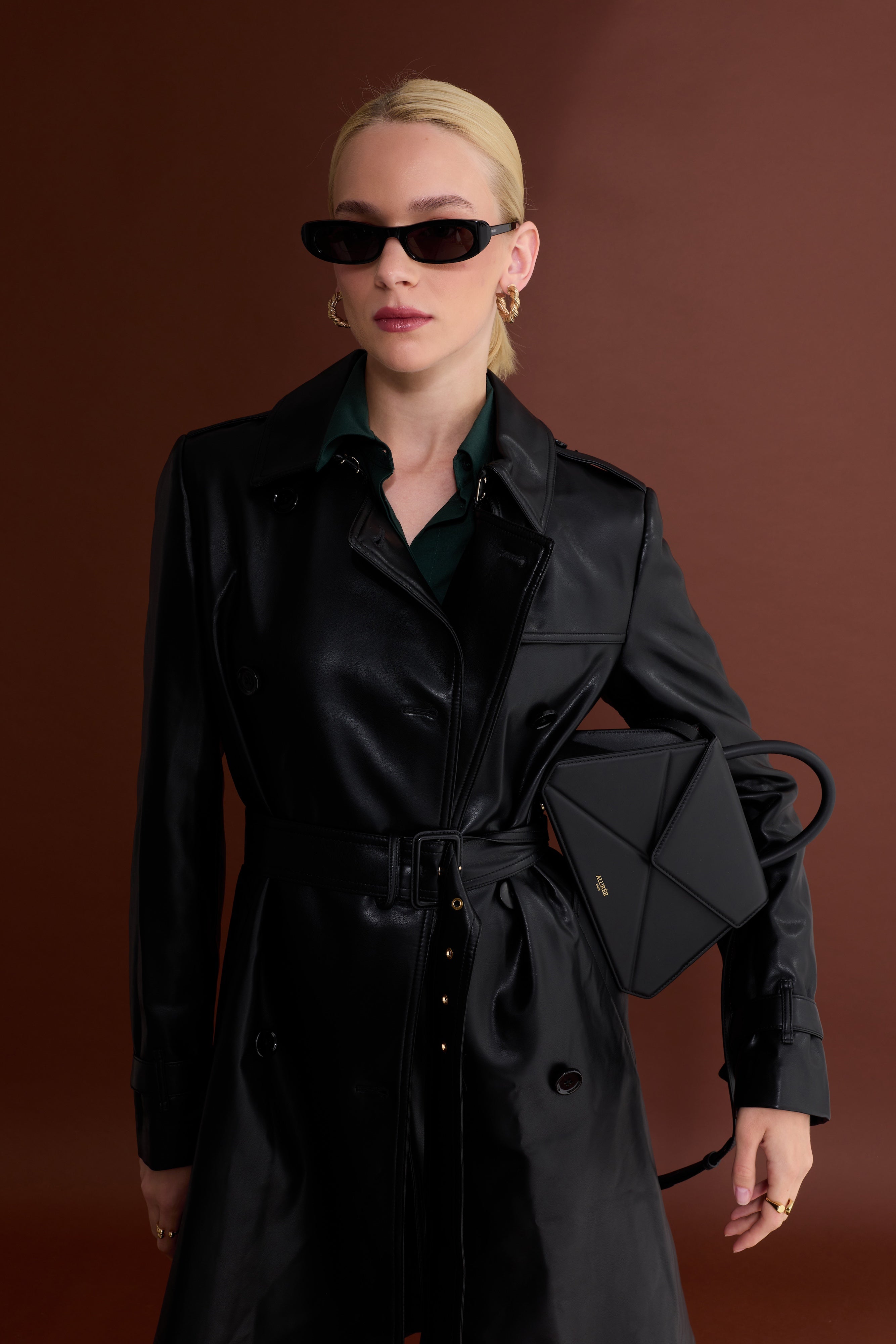 Elor - Black